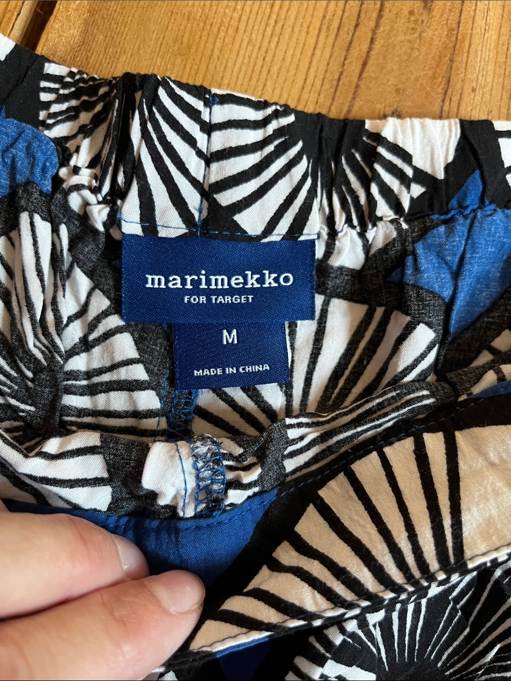 MARIMEKKO M Blue Printed Rayon Shorts Pockets - Picture 4 of 5
